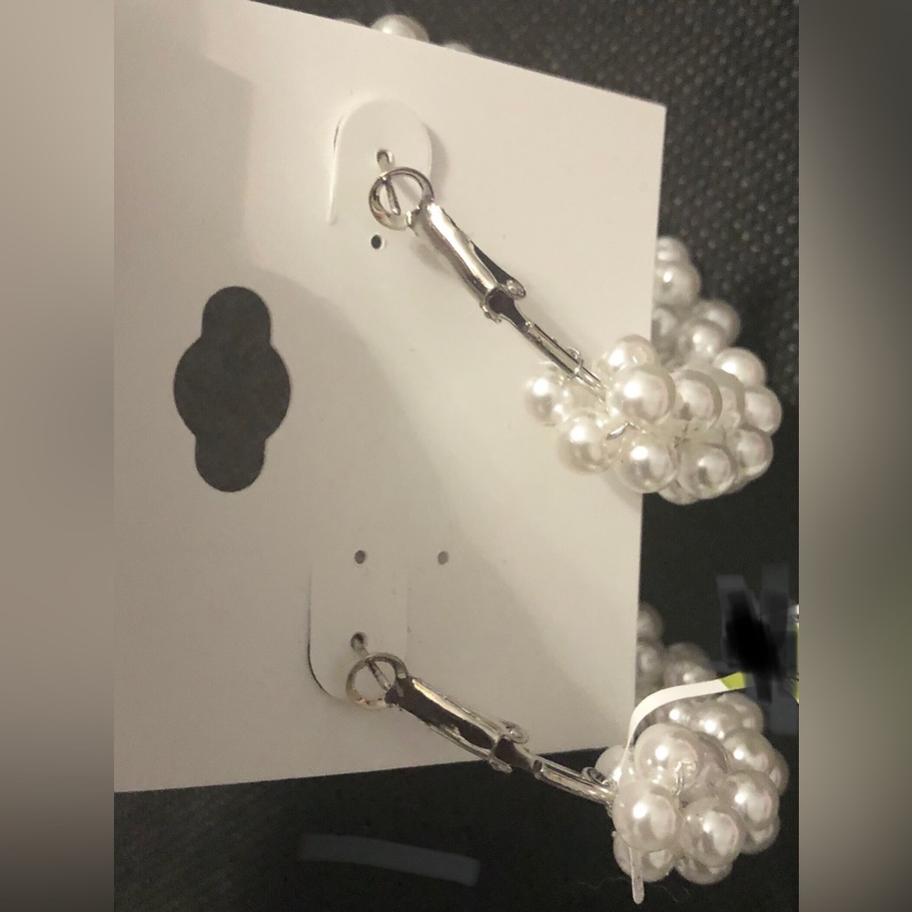 Natasha faux white oversized pearl silver plated‎ hoop earrings new - Picture 15 of 15